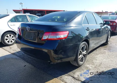 2010 Toyota Camry z USA, uszkodzony, nr VIN 4T4BF3EK9AR027020